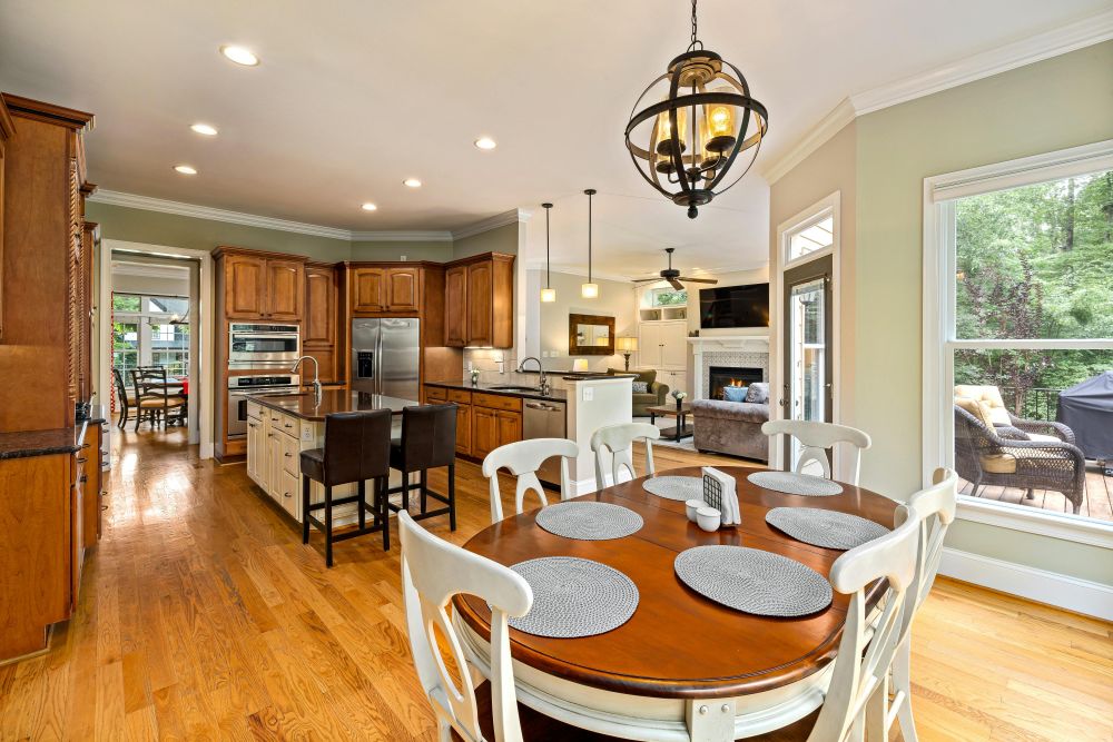Kitchen & Dining Delights